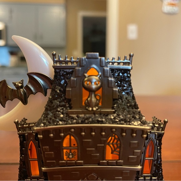 👻RARE 2016 BATH & BODY WORKS HALLOWEEN HAUNTED HOUSE WALLFLOWER👻 - Picture 4 of 9